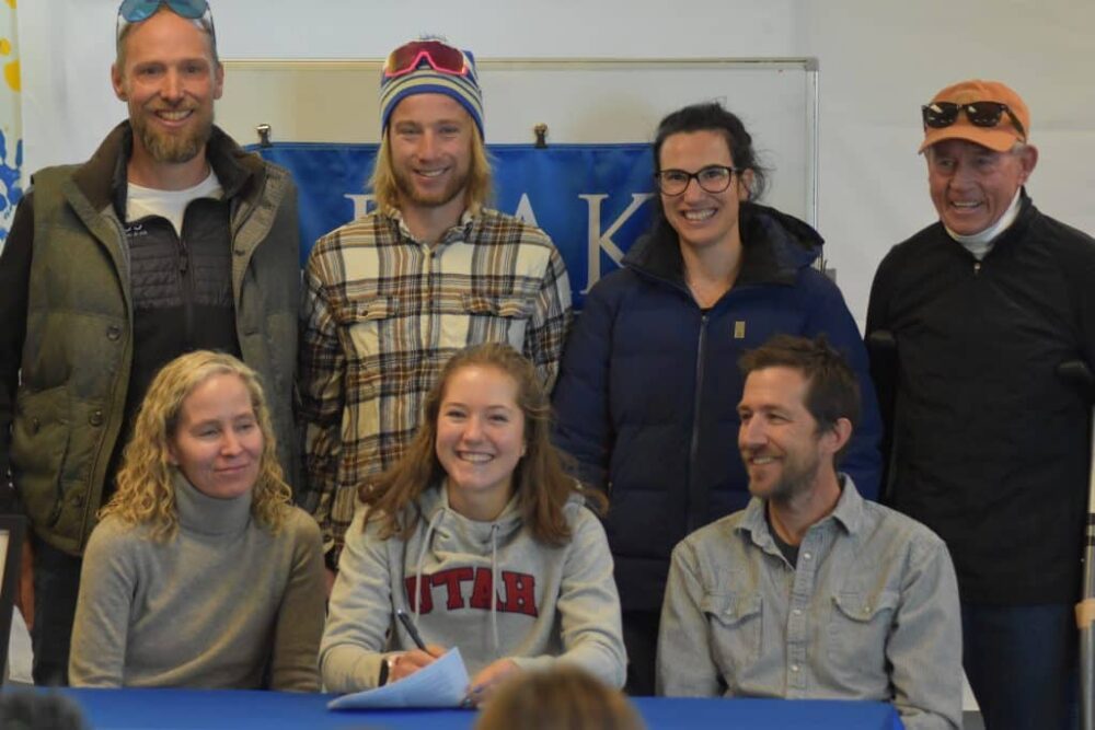 Nina Schamberger signing Olof Hedberg